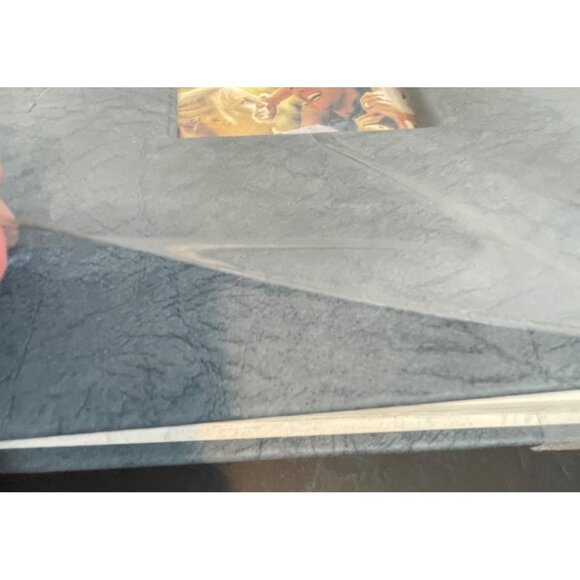 20 Page Uptown Collection Leather Scrapbook Album With Acid-Free 8x8 Pages & Pho - Picture 8 of 8